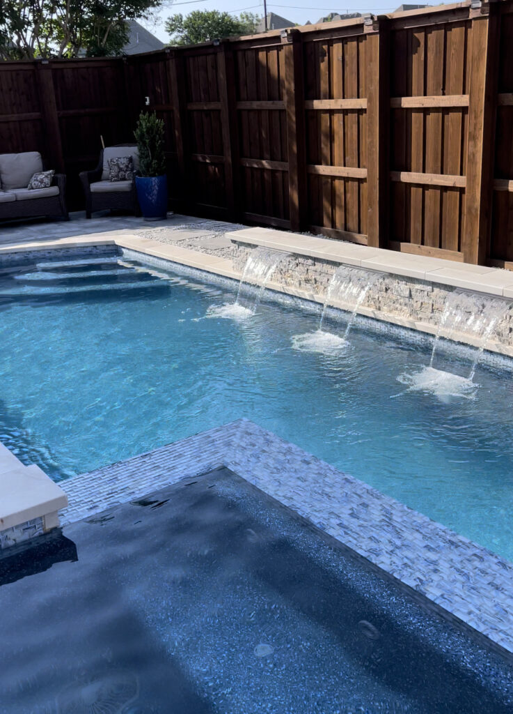 backyard experts in oakville and east oakville, milton stone, outdoor living experts in oakville, interlock oakville, interlocking company in oakville,, east oakville lawn care and property maintenance services by milton stone landscaping