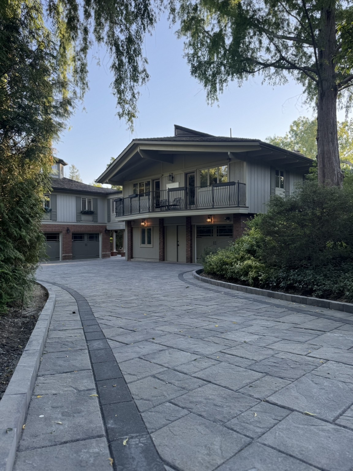 Curved driveway border in Halton Hills